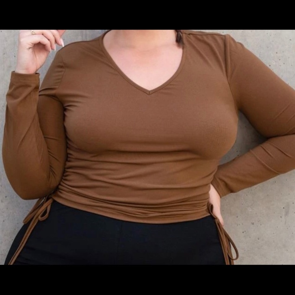 Plus V-neck Drawstring Tee